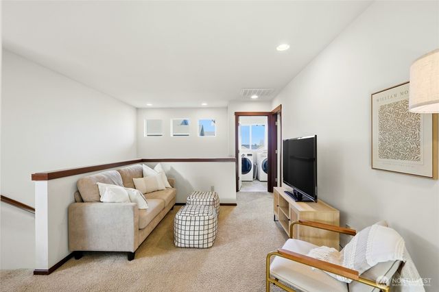 20912 2nd Avenue W, Lynnwood, WA 98036