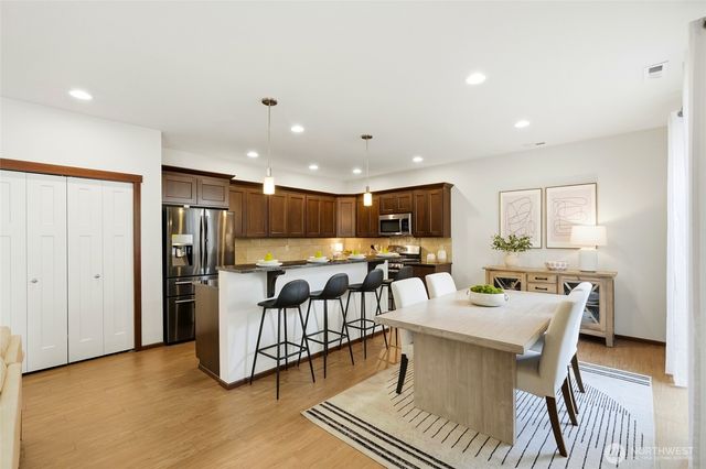 20912 2nd Avenue W, Lynnwood, WA 98036