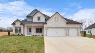 1601 Peacock Dr, Clarksville, TN 37043