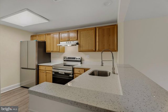 28 WELBECK CT, Montgomery Village, MD 20886