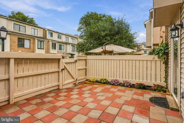 28 WELBECK CT, Montgomery Village, MD 20886