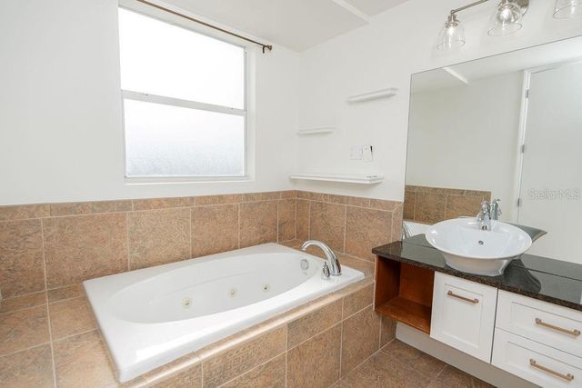 1002 CHANNELSIDE DRIVE 2C, Tampa, FL 33602