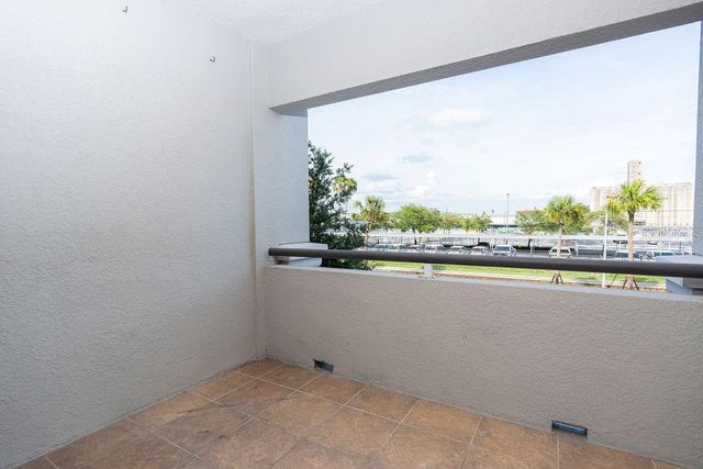 1002 CHANNELSIDE DRIVE 2C, Tampa, FL 33602