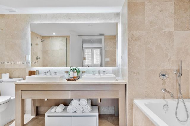 102 24th St 1413, Miami Beach, FL 33139