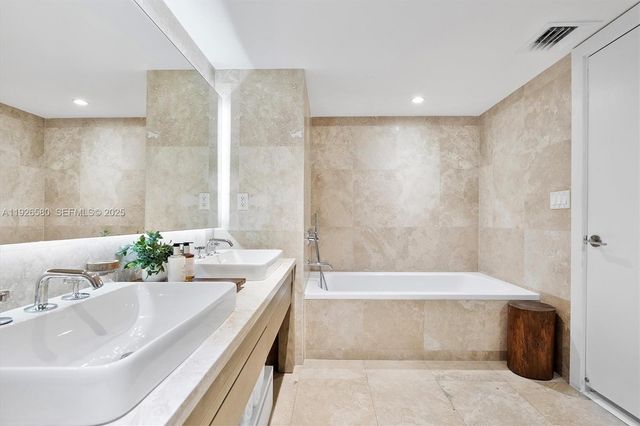 102 24th St 1413, Miami Beach, FL 33139