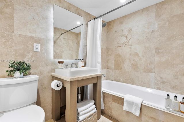 102 24th St 1413, Miami Beach, FL 33139