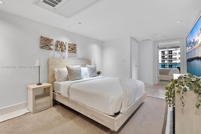 102 24th St 1413, Miami Beach, FL 33139