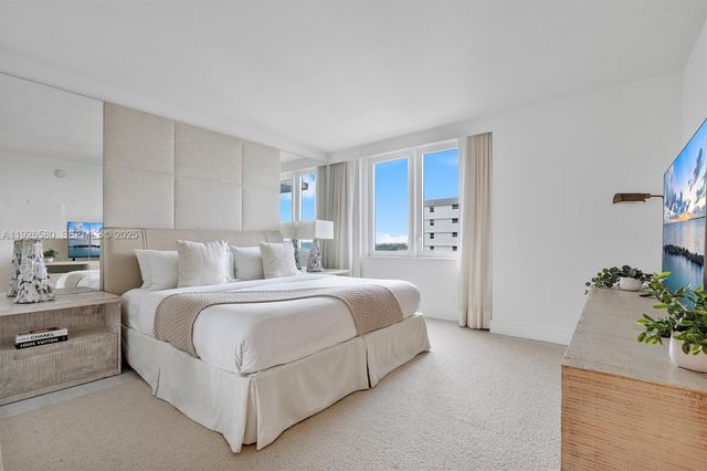 102 24th St 1413, Miami Beach, FL 33139