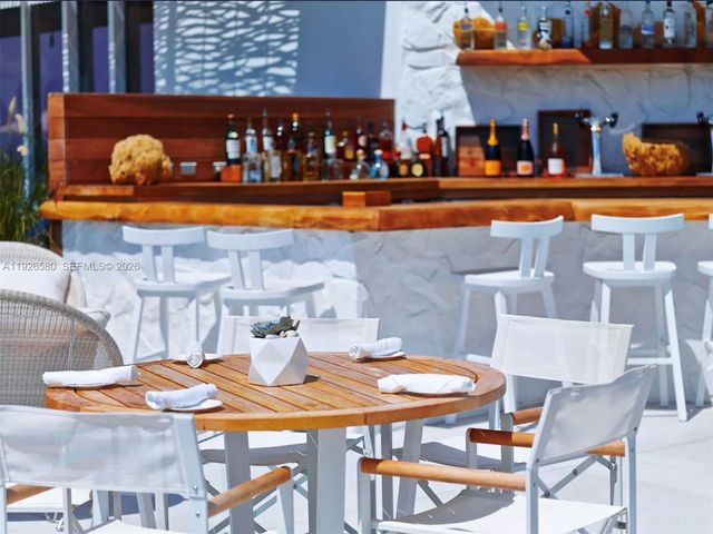 102 24th St 1413, Miami Beach, FL 33139