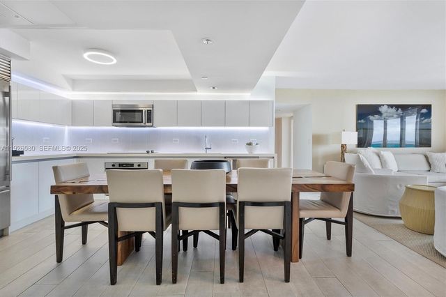 102 24th St 1413, Miami Beach, FL 33139