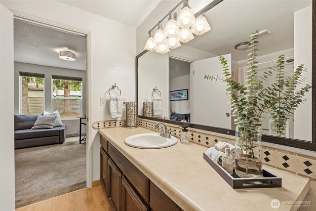 20111 Dayton Avenue N, Shoreline, WA 98133