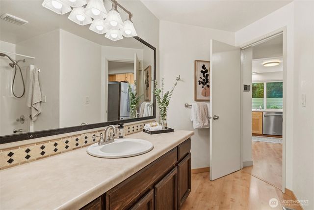 20111 Dayton Avenue N, Shoreline, WA 98133