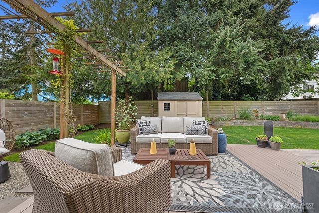 20111 Dayton Avenue N, Shoreline, WA 98133