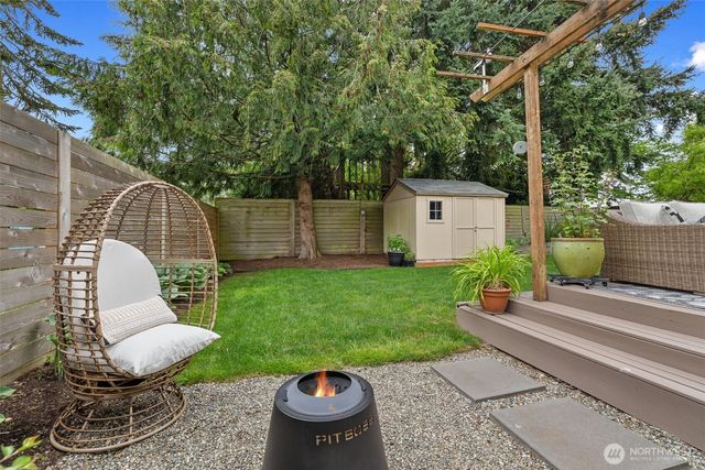 20111 Dayton Avenue N, Shoreline, WA 98133