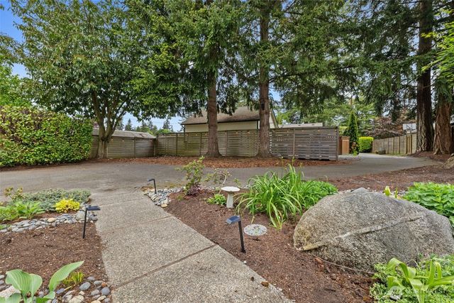 20111 Dayton Avenue N, Shoreline, WA 98133