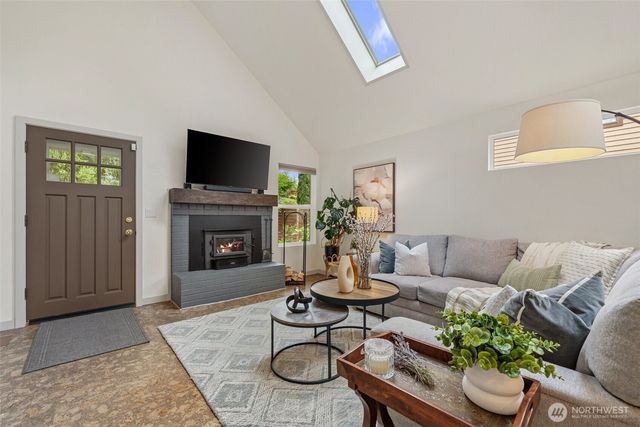 20111 Dayton Avenue N, Shoreline, WA 98133