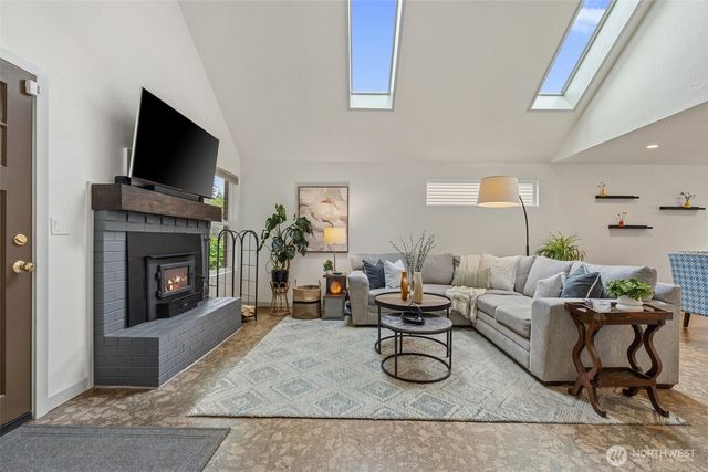 20111 Dayton Avenue N, Shoreline, WA 98133