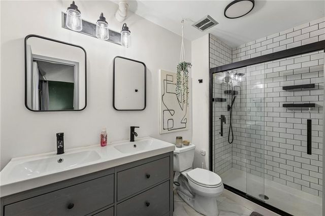 11716 W 101st Street, Overland Park, KS 66214