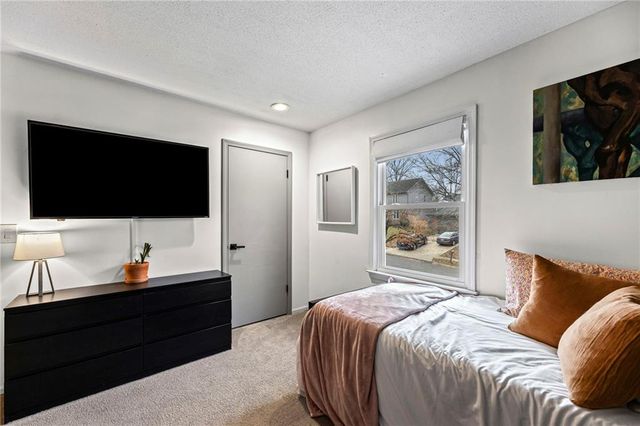 11716 W 101st Street, Overland Park, KS 66214