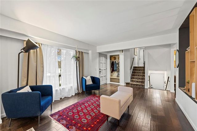 11716 W 101st Street, Overland Park, KS 66214