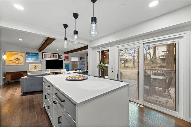 11716 W 101st Street, Overland Park, KS 66214