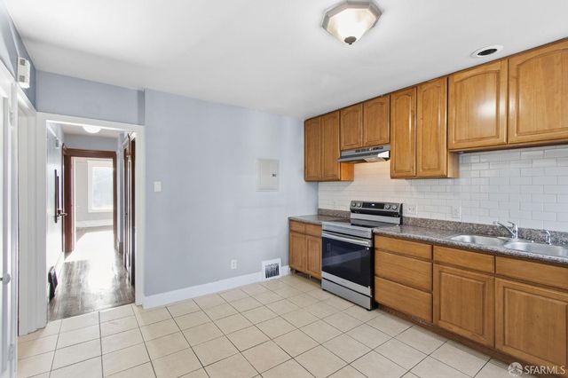 1470 Revere Avenue, San Francisco, CA 94124