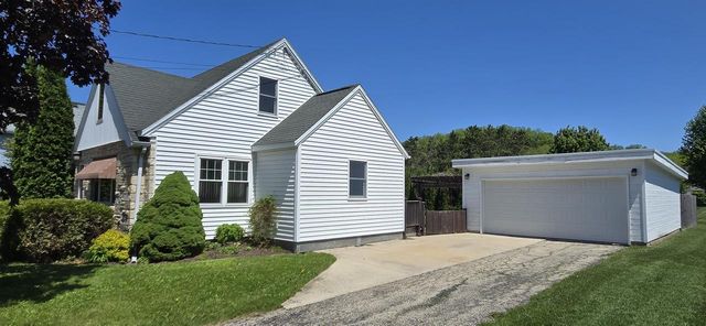 2041 Julius Street, Cross Plains, WI 53528