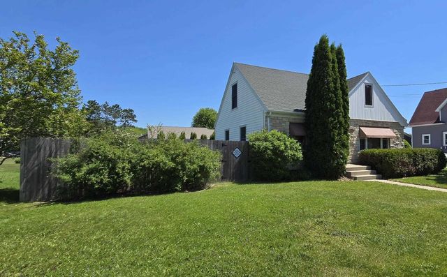 2041 Julius Street, Cross Plains, WI 53528