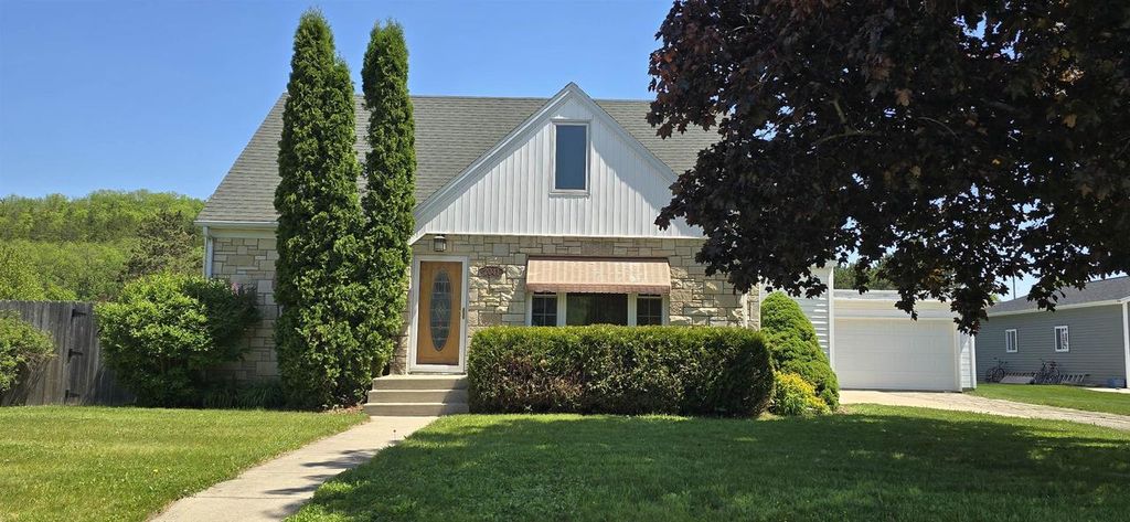 2041 Julius Street, Cross Plains, WI 53528
