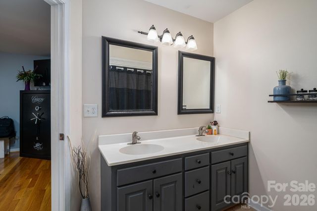 1784 Union Heights Court, Vale, NC 28168