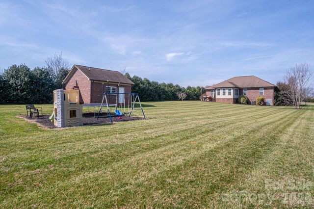 1784 Union Heights Court, Vale, NC 28168