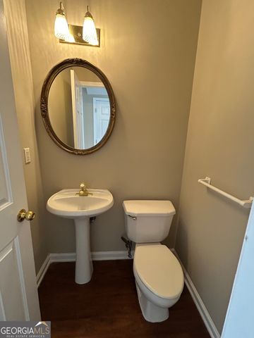 495 Summer Breeze Court, Alpharetta, GA 30005