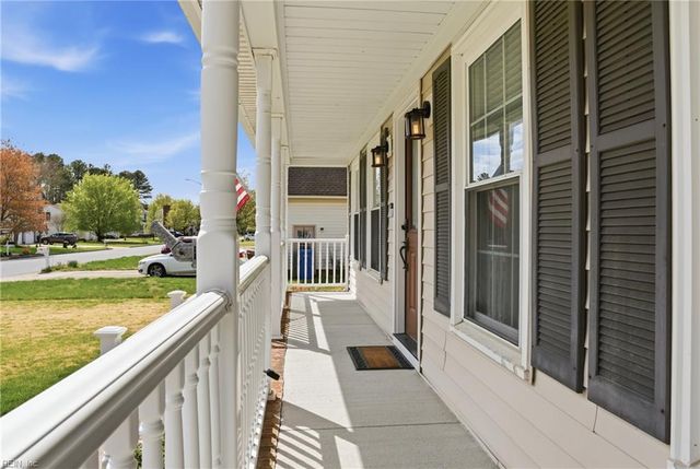 956 N Haven CIR, Chesapeake, VA 23322