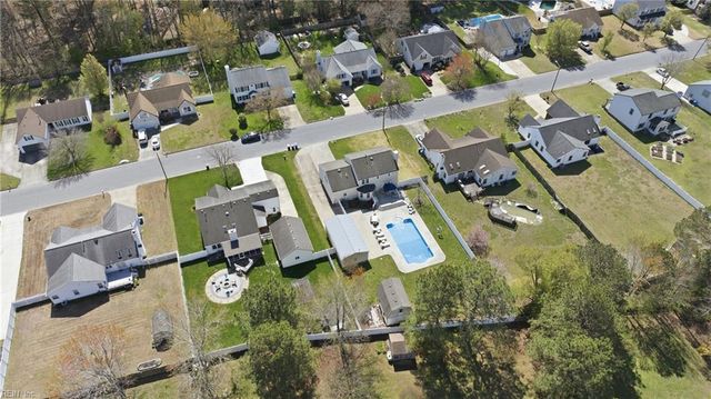 956 N Haven CIR, Chesapeake, VA 23322