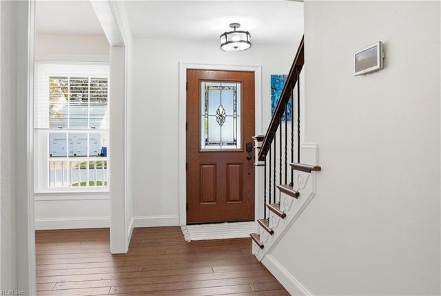 956 N Haven CIR, Chesapeake, VA 23322