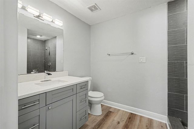 8902 EL PORTAL DRIVE, Tampa, FL 33604