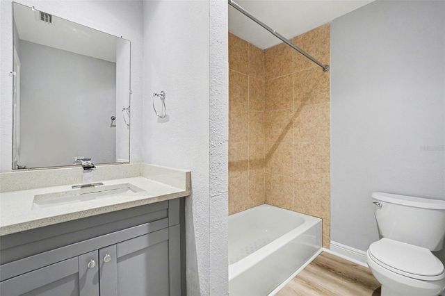 8902 EL PORTAL DRIVE, Tampa, FL 33604