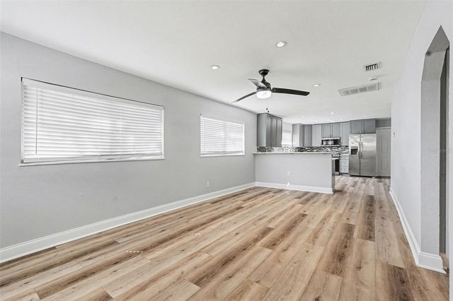 8902 EL PORTAL DRIVE, Tampa, FL 33604