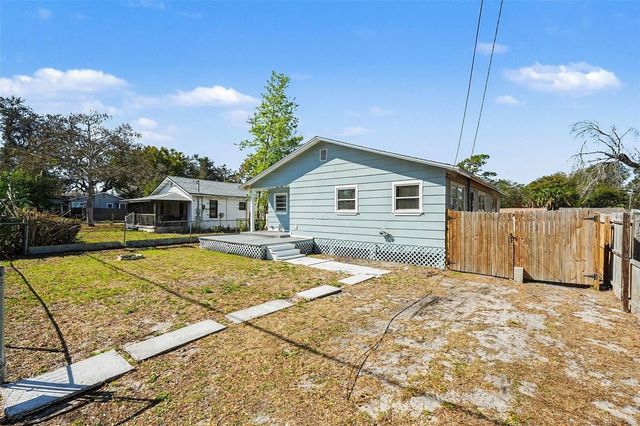 8902 EL PORTAL DRIVE, Tampa, FL 33604