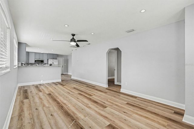 8902 EL PORTAL DRIVE, Tampa, FL 33604