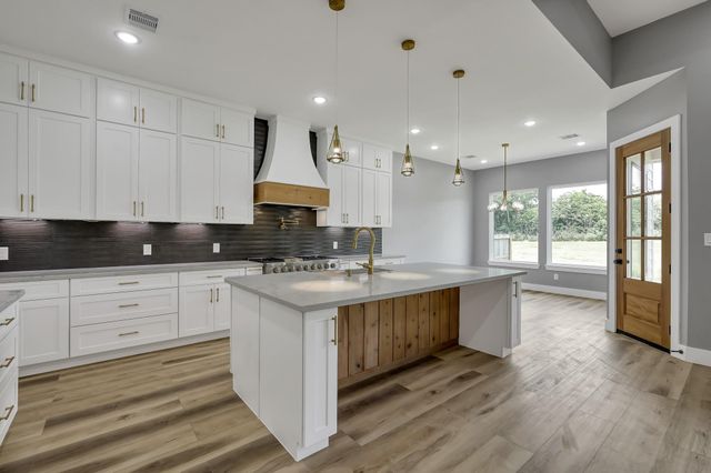 110 Bermuda Cir, Montgomery, TX 77356