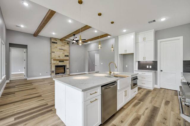 110 Bermuda Cir, Montgomery, TX 77356