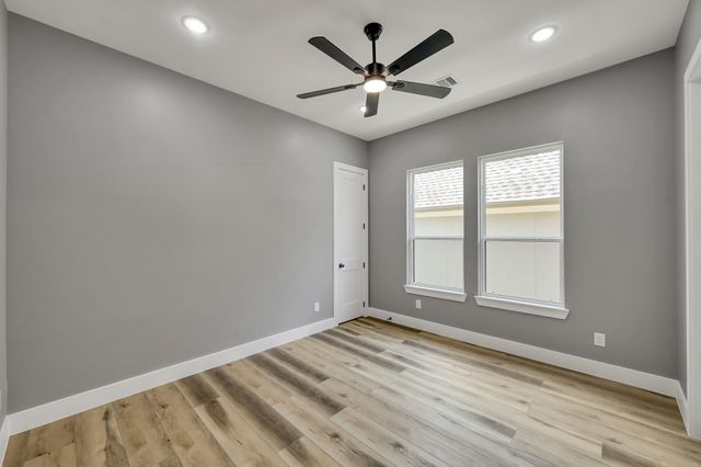 110 Bermuda Cir, Montgomery, TX 77356