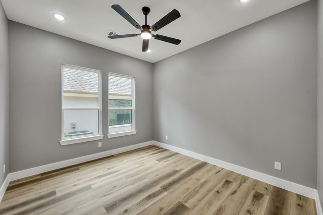 110 Bermuda Cir, Montgomery, TX 77356