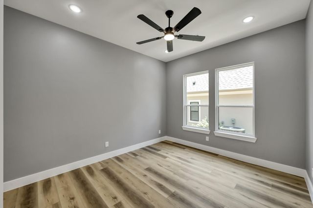 110 Bermuda Cir, Montgomery, TX 77356