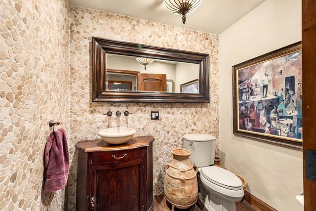 19375 Montevina Road, Los Gatos, CA 95033