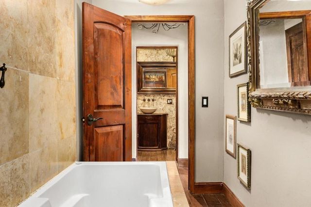 19375 Montevina Road, Los Gatos, CA 95033