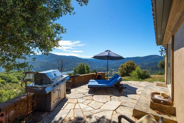 19375 Montevina Road, Los Gatos, CA 95033