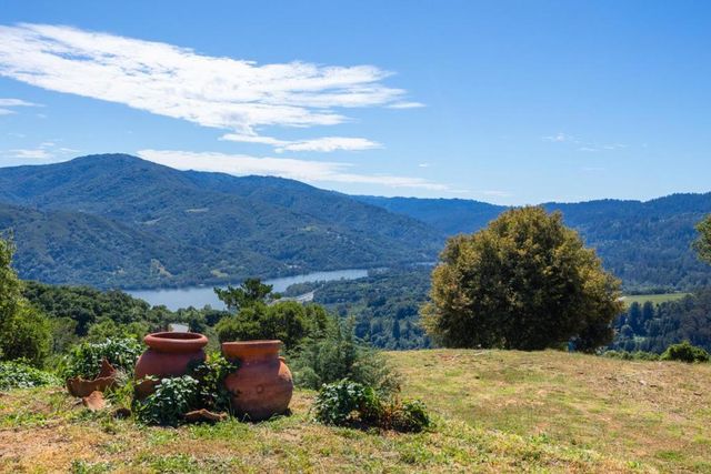 19375 Montevina Road, Los Gatos, CA 95033