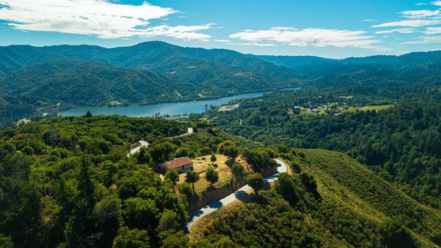 19375 Montevina Road, Los Gatos, CA 95033